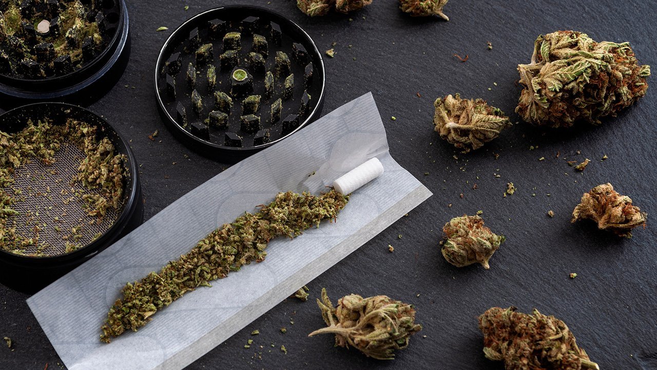 How To Roll A Joint